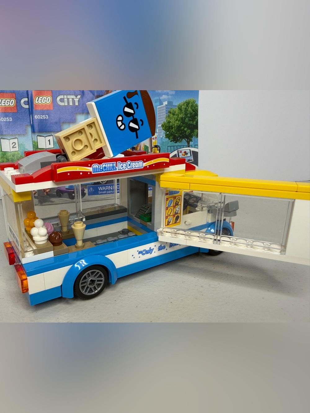 LEGO #60253 Ice-Cream Truck - Picture 8 of 12